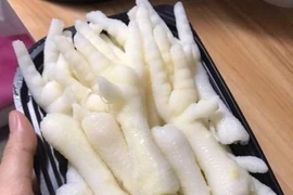 Đặt mua chân gà, cô gái hốt hoảng với sản phẩm nhận được