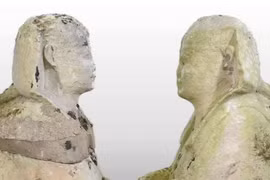 Tưởng bức tượng cũ kỹ trong vườn, ai ngờ là di vật Ai Cập cổ đại