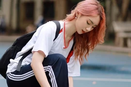 Nữ sinh ĐH Kinh tế quốc dân đam mê bóng rổ