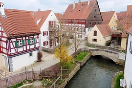 Ghé thăm "thị trấn kim cương" ở Đức