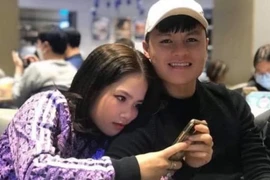 Cô chủ tiệm nail từng yêu Quang Hải khoe đã có bạn trai mới