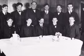 Kỳ lạ nhóm người tình nguyện ăn thức ăn nhiễm hàn the, formol suốt 5 năm