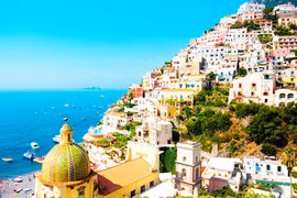 Hàng chục yêu râu xanh bỏ thuốc, hãm hiếp nữ du khách Anh 