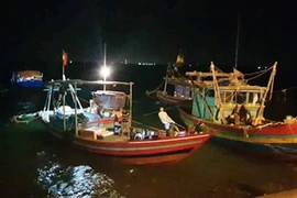 Hà Tĩnh: Xác người đàn ông lõa thể mắc vào lưới ngư dân