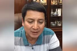 Nghệ sĩ Chí Trung Livestream chia sẻ thực trạng của Nhà hát tuổi trẻ gây xúc động