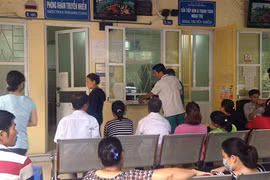 Hoang mang, khốn đốn vì cả nhà mắc sốt xuất huyết