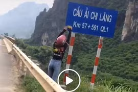 Gái trẻ bị nói 'làm xấu mặt dân phượt' vì dán logo nhóm lên biển báo