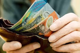 Bài học xương máu rút ra từ việc vay tiền bạn thân