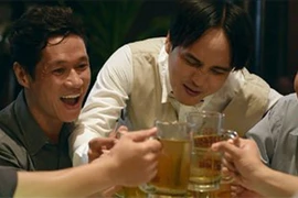 Tò mò kiểu tóc huyền thoại một thời của Hồ Quang Hiếu