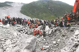 Lời kể đáng sợ của nhân chứng vụ lở đất ở Tứ Xuyên, Trung Quốc