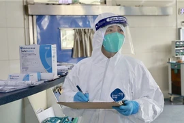 Video: Bị mắc kẹt ở Vũ Hán, du học sinh khắc khoải chờ ngày đoàn tụ gia đình