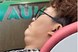 "Tình tin đồn" Võ Tấn Phát đăng ảnh "dìm hàng" MC Đại Nghĩa