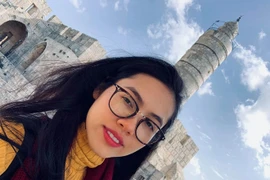 Á hậu Hoàng My gây sốc với thân hình mũm mĩm sau thời gian dài ở ẩn