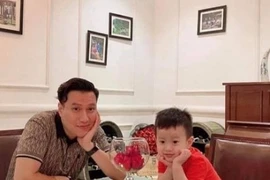 Việt Anh khiến fan ngã ngửa khi đưa ra lời khuyên cho con trai