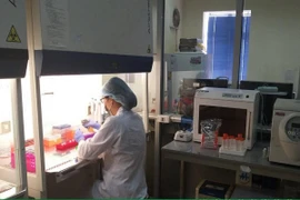 Những ông bố chết sững vì bí mật của vợ ở Viện Pháp y