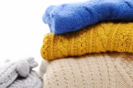 Mẹo giặt quần áo len đúng cách giúp bền màu, giữ dáng