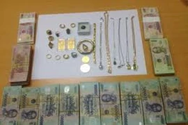 Cháu dâu đột nhập nhà cậu “khoắng” sạch tiền, vàng