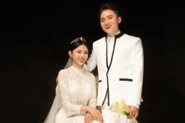 Vợ Phan Mạnh Quỳnh bức xúc khi bộ ảnh cưới nhiều lỗi