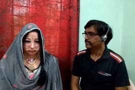 Robot thông minh chế tạo từ phế liệu nói được 38 ngôn ngữ