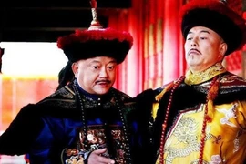 Tài sản gấp 15 lần ngân khố Đại Thanh của Hòa Thân có những gì?