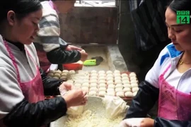 Video: Dân Trung Quốc chuyển sang ăn 'thịt giả' trước cơn khát thịt lợn