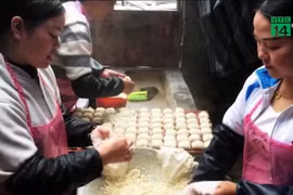 Video: Dân Trung Quốc chuyển sang ăn 'thịt giả' trước cơn khát thịt lợn