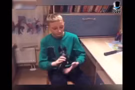 Video: Những tai nạn hài hước với chiếc điện thoại di động