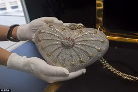 Loạt đồ xa xỉ đắt cắt cổ nhưng lại xấu phát hờn