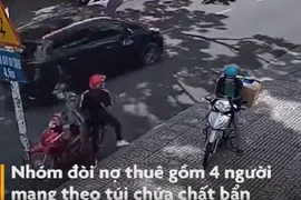 Video: Nhóm đòi nợ thuê ném chất bẩn vào nhà người dân 