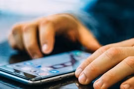 Hàng loạt trẻ bị khai thác tình dục qua ứng dụng di động