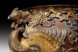 Cả nhà choáng váng khi biết cái bát bỏ đi có giá hơn 115 tỷ