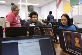 Video: Thế hệ 9X hạn chế khả năng giao tiếp