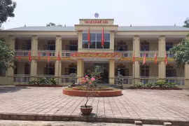 Chủ tịch xã giả mạo chữ ký, “ăn chặn” tiền hỗ trợ lúa của dân