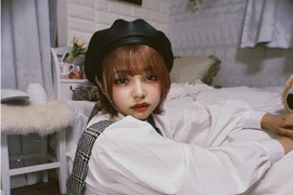 "Thánh nữ" Youtube nổi tiếng Nhật Bản gây tranh cãi sau khi lộ mặt mộc