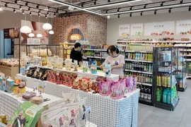 Giới trẻ Trung Quốc đổ xô mua thực phẩm sắp hết hạn dùng