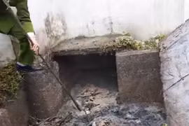 Video: Công an bắt quả tang doanh nghiệp xả thải tại Hưng Yên