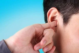 Dấu hiệu bất thường ở tai cảnh báo bệnh nguy hiểm