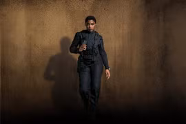 Mẫu smartphone bí ẩn xuất hiện trong phim James Bond