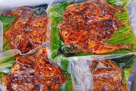 Đặc sản Tây Bắc, lò than rực lửa, nướng 4.000 con chuyển về Hà Nội