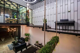 Nhà hoang Đà Nẵng "biến hình" thành biệt thự lộng lẫy