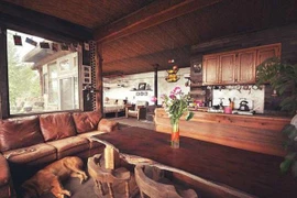 Vợ chồng trẻ xây nhà 50m2 chưa tới 230 triệu khiến ai cũng nể