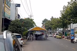 Nữ sinh lớp 8 ở Bình Dương đâm chết cha vì bị cấm chơi game