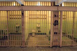 Cận cảnh “đảo tù” khét tiếng chưa ai từng trốn thoát