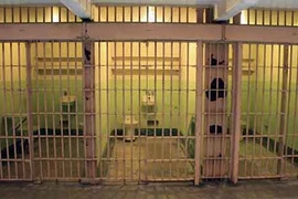 Cận cảnh “đảo tù” khét tiếng chưa ai từng trốn thoát