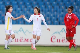 Hoa khôi sân cỏ Hoàng Thị Loan lên hương nhan sắc đốn tim fan