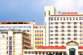 Nữ sinh lớp 12 dùng tuýp sắt, bình hơi cay để đánh bạn