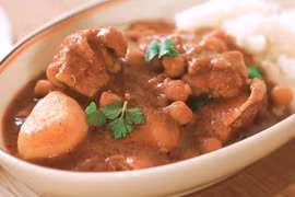 Video: Cà ri gà ngọt thanh, hấp dẫn đậm phong cách Nhật Bản