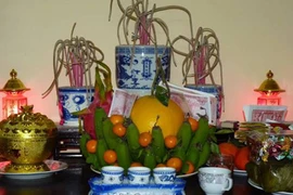 Cách đặt bát hương trên bàn thờ gia tiên đúng nhất