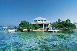 Nghỉ dưỡng cùng dàn sao hạng A trên hòn đảo thiên đường này