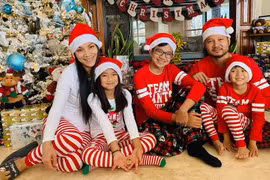 Hồng Ngọc nhìn lại chặng đường yêu hơn 15 năm